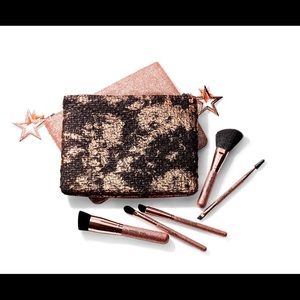 MAC Brush with the Stars Kit